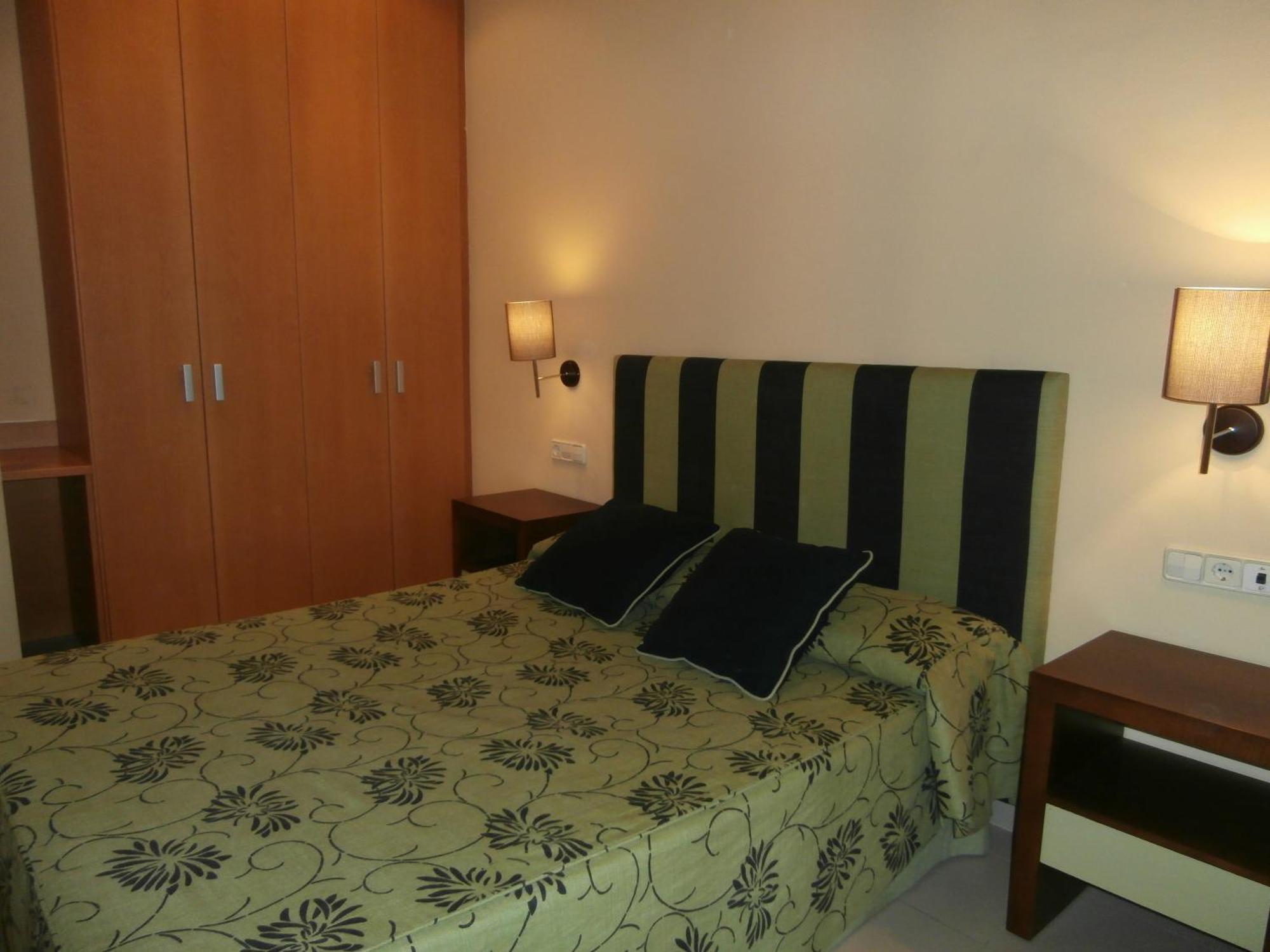 Apartaments Sant Jordi Girona 97 — Photos 2